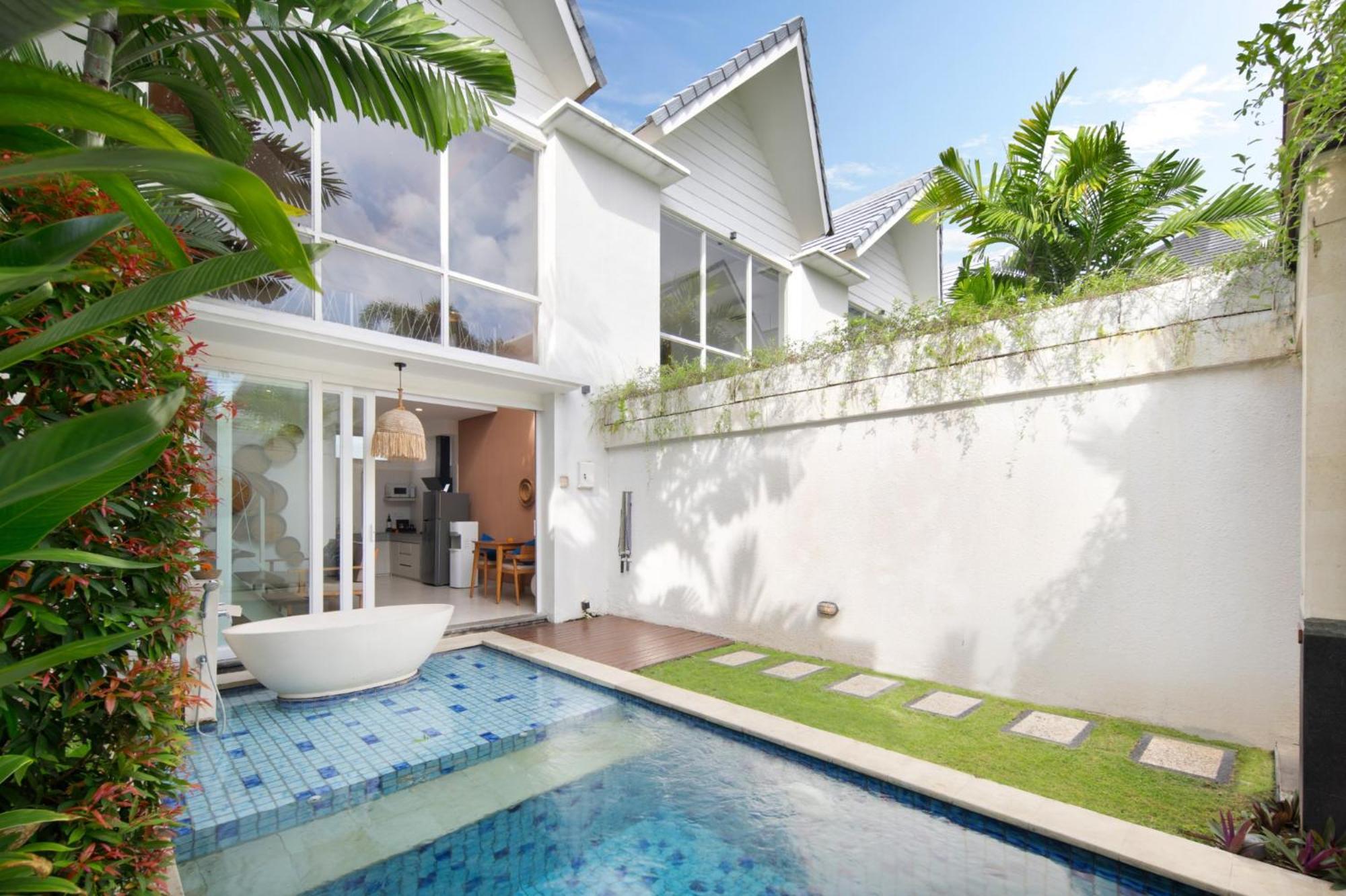 Aeera Villa Canggu By Ini Vie Hospitality Exterior photo